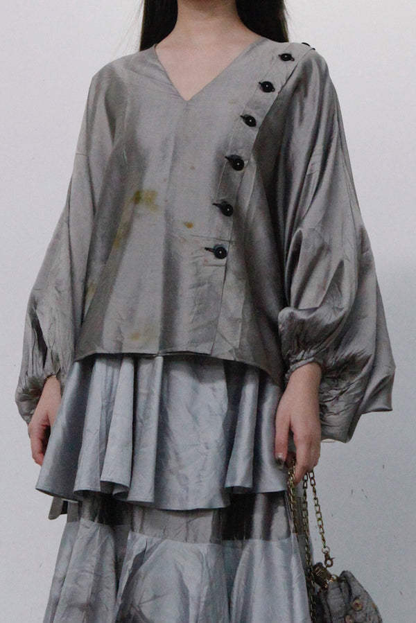 MUTEDANCE slope buckle real silk top MD22FW65